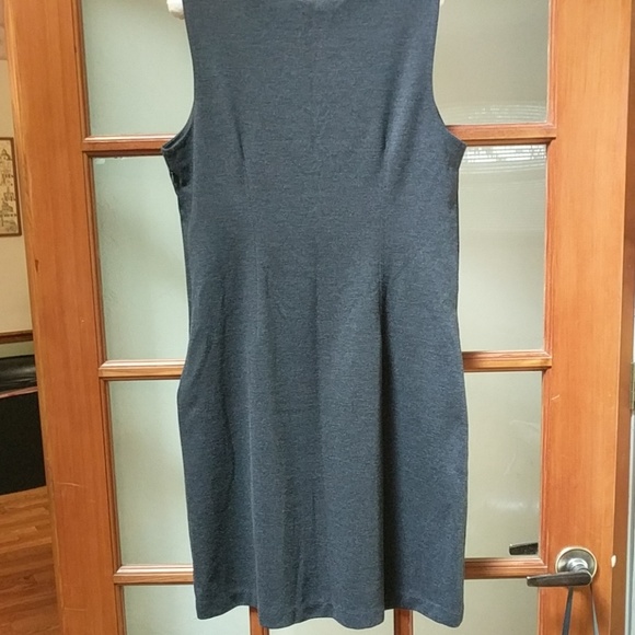 Dress - Picture 3 of 8